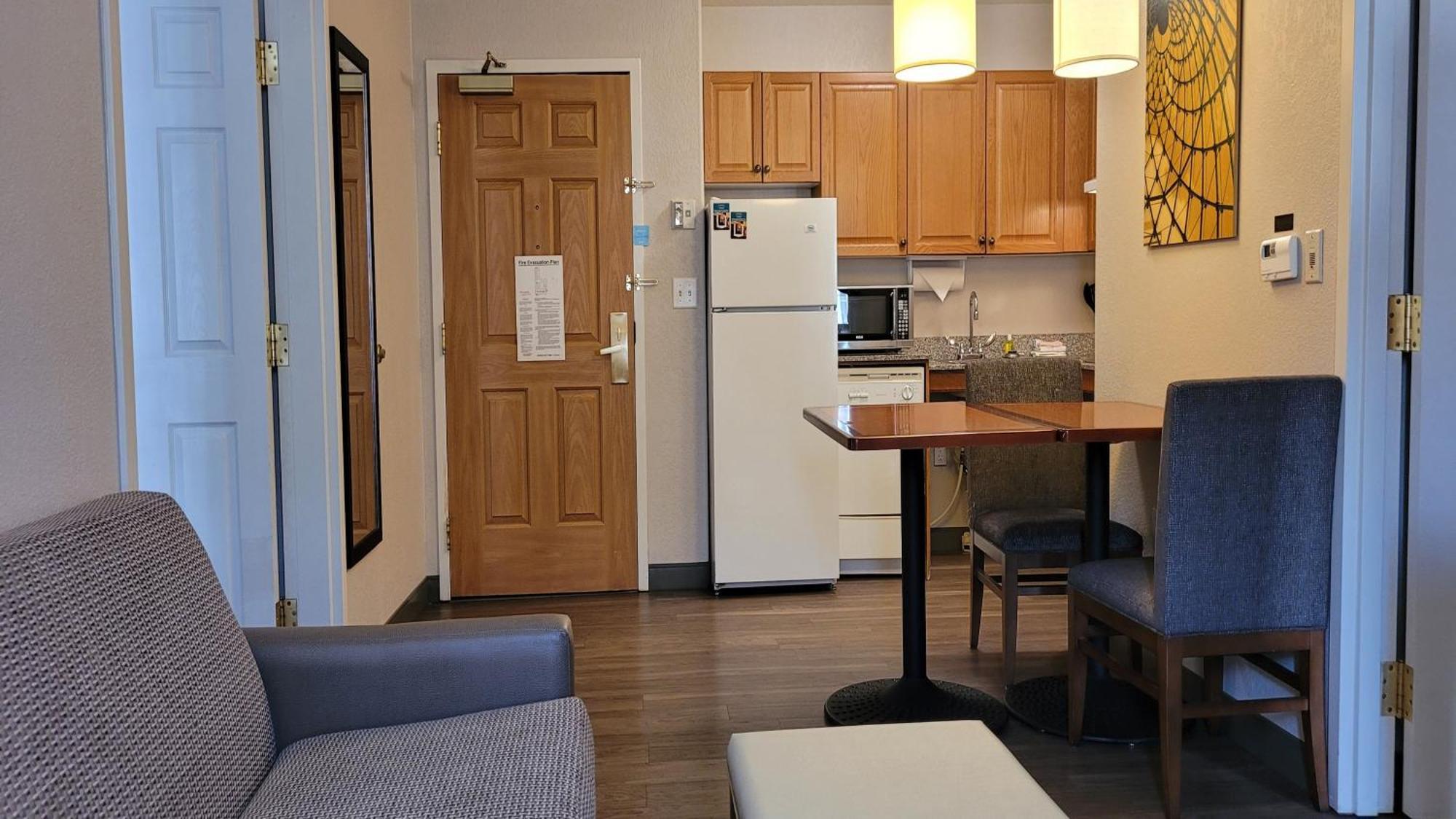 Staybridge - Airport By Ihg