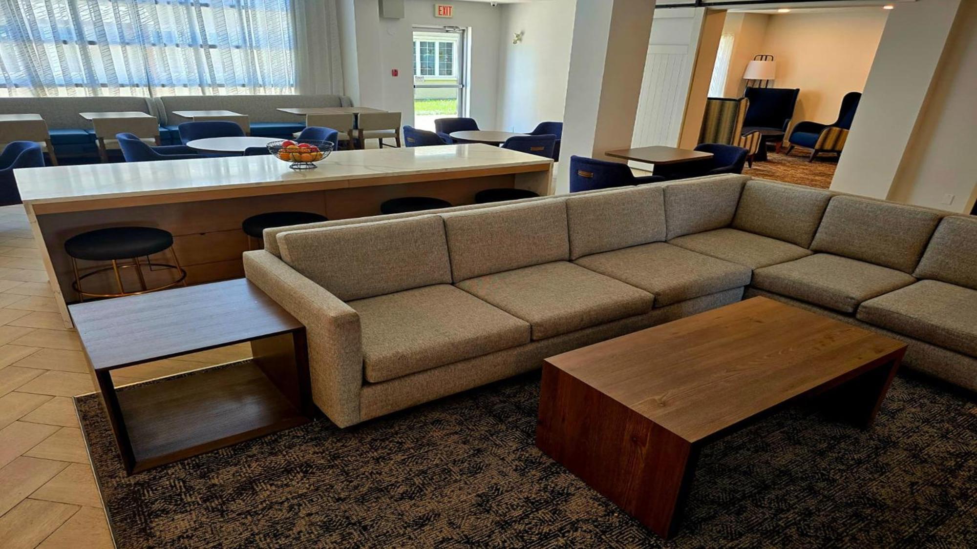 Staybridge - Airport By Ihg Hotel 3*